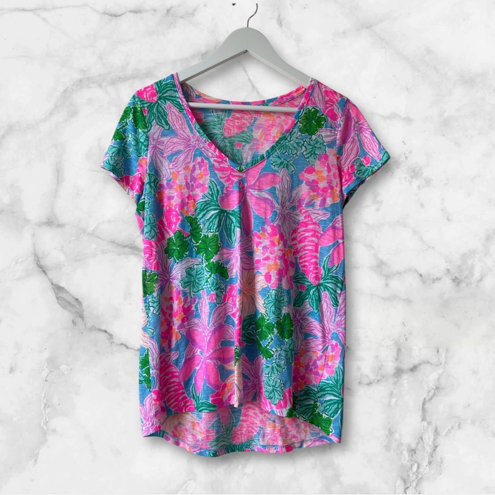 NWOT Lilly Pulitzer Etta V-neck Tigers Lair Tee Size S Colorful Cotton Comfy Fun